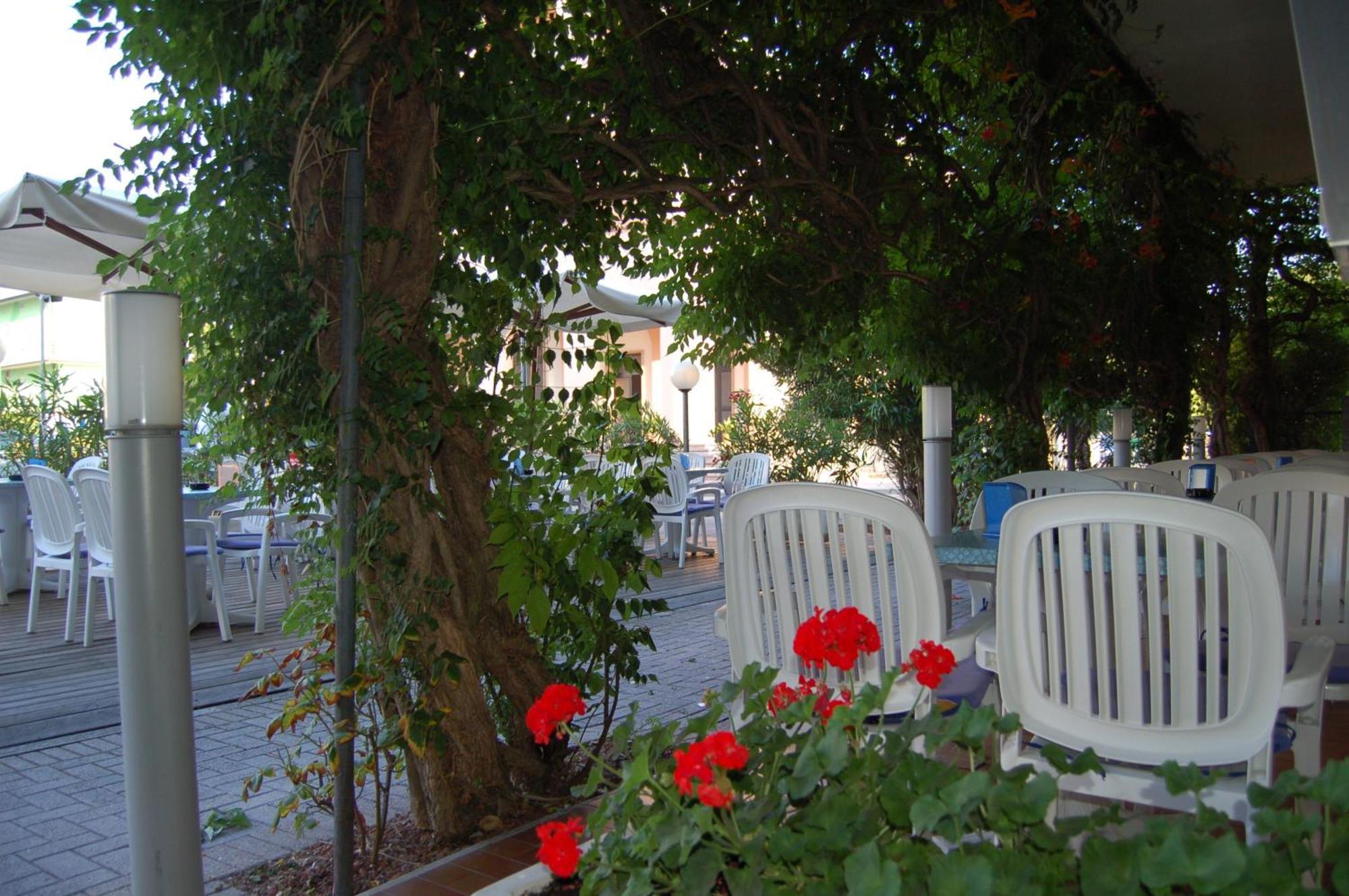 Hotel Wally Lido di Jesolo Exterior foto